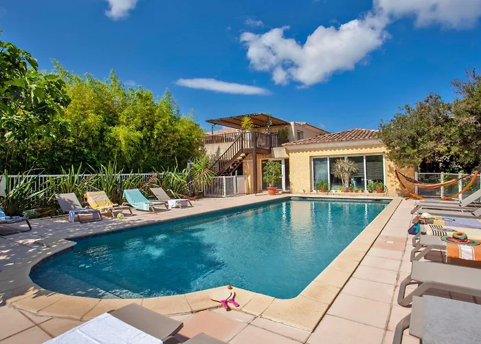 Bel Hortensia Avec Grande Terrasse 4 à 6 Personnes Hébergement de vacances